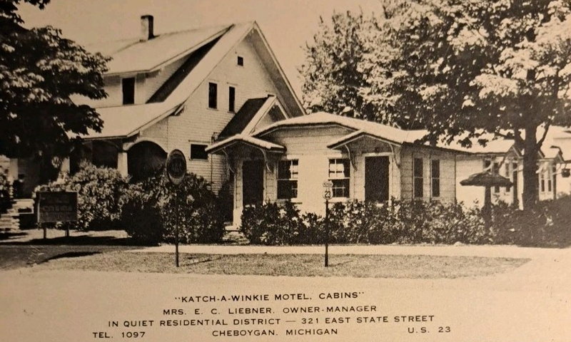 Katch-A-Winkie Lodge, Cabins - Vintage Postcard (newer photo)